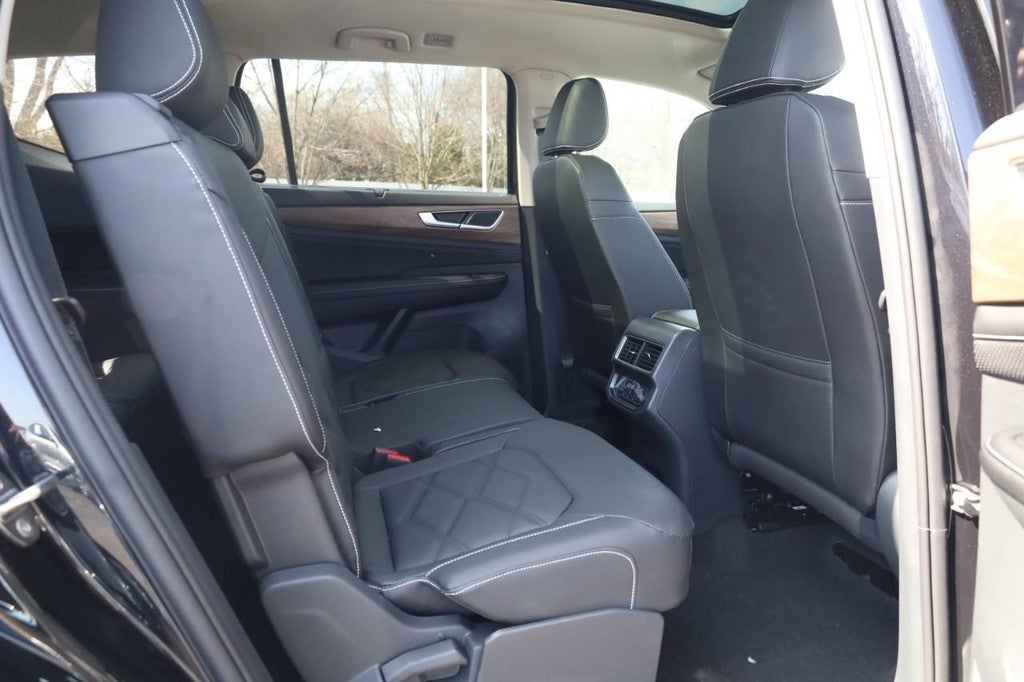 2026 Volkswagen Atlas 2.0T SE w/Technology 4MOTION