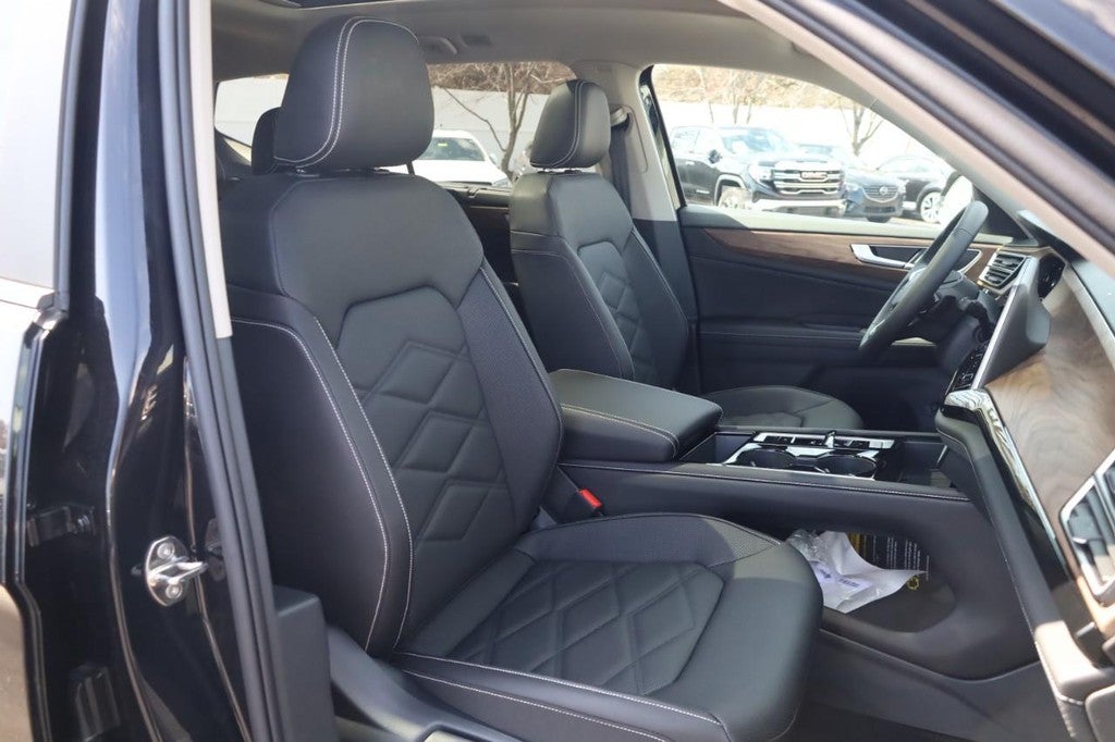 2026 Volkswagen Atlas 2.0T SE w/Technology 4MOTION