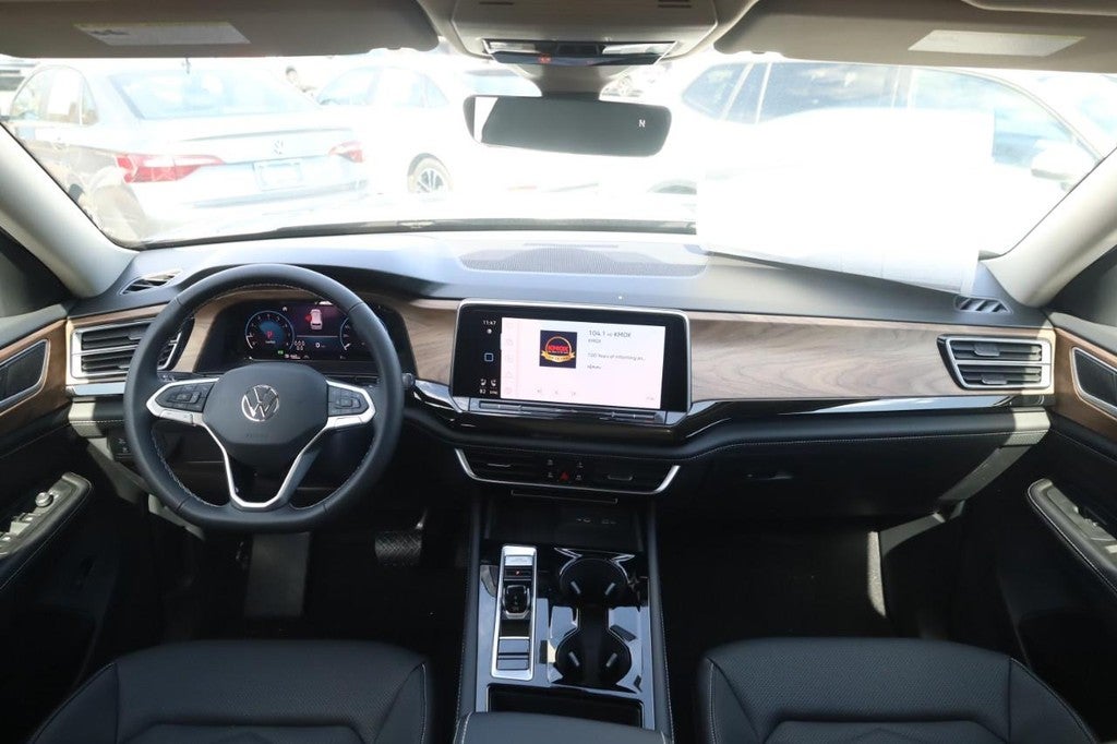 2026 Volkswagen Atlas 2.0T SE w/Technology 4MOTION