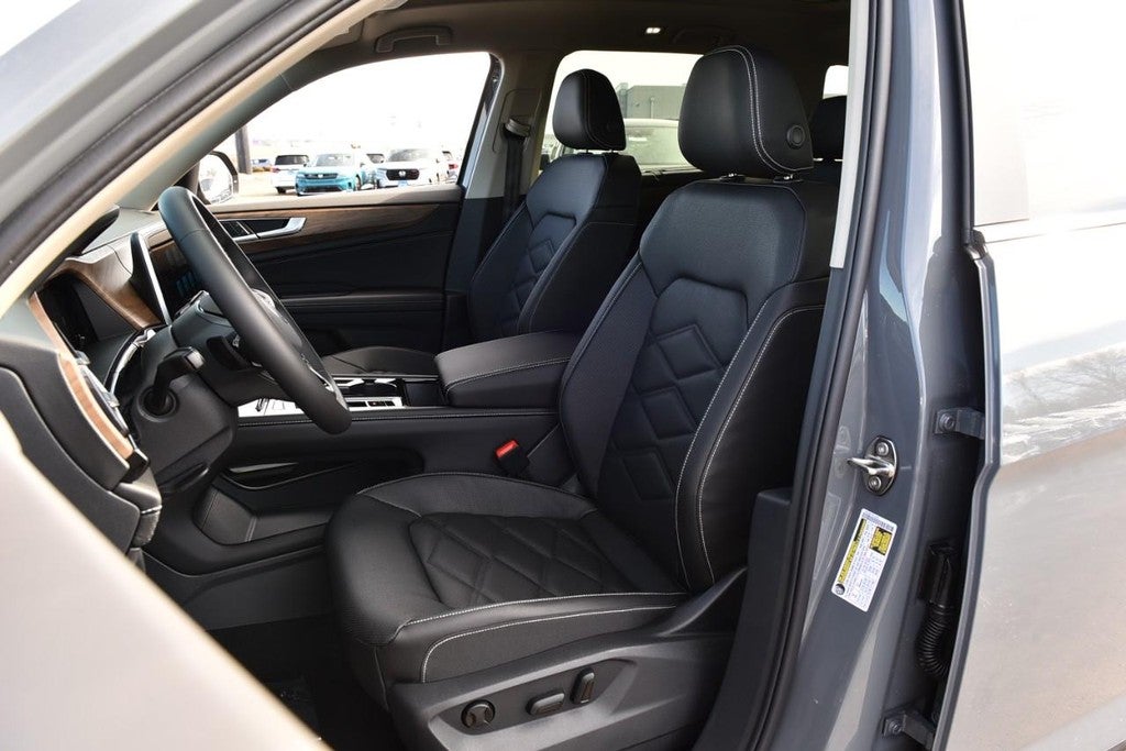 2026 Volkswagen Atlas 2.0T SE w/Technology 4MOTION