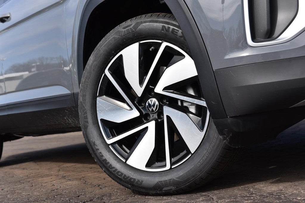 2026 Volkswagen Atlas 2.0T SE w/Technology 4MOTION