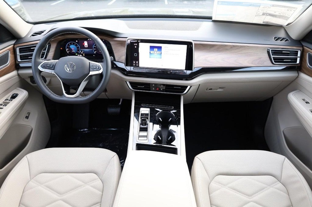 2026 Volkswagen Atlas 2.0T SE w/Technology 4MOTION