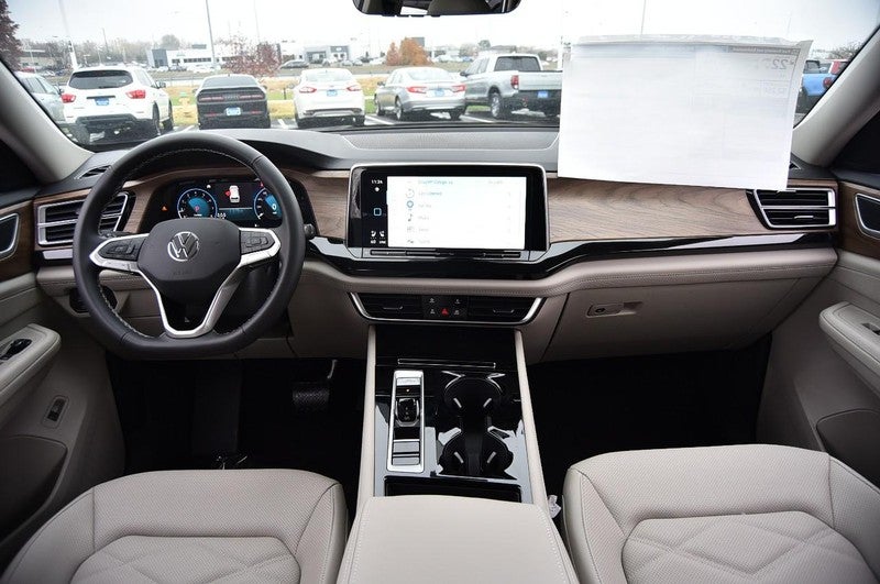 2026 Volkswagen Atlas 2.0T SE w/Technology 4MOTION