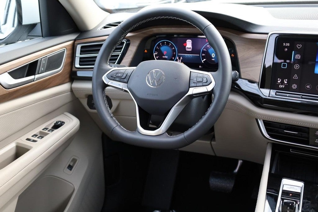 2026 Volkswagen Atlas 2.0T SE w/Technology 4MOTION