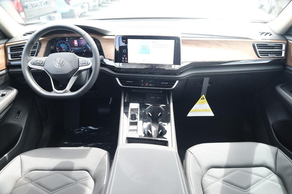 2026 Volkswagen Atlas 2.0T SE w/Technology 4MOTION