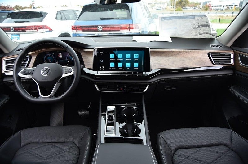 2026 Volkswagen Atlas 2.0T SE w/Technology 4MOTION