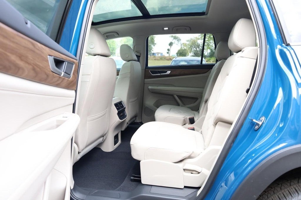 2026 Volkswagen Atlas 2.0T SE w/Technology 4MOTION