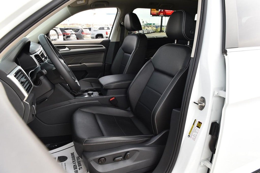 2023 Volkswagen Atlas 2.0T SE w/Technology 4MOTION