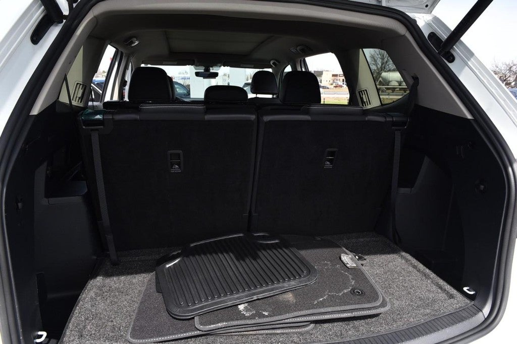 2023 Volkswagen Atlas 2.0T SE w/Technology 4MOTION