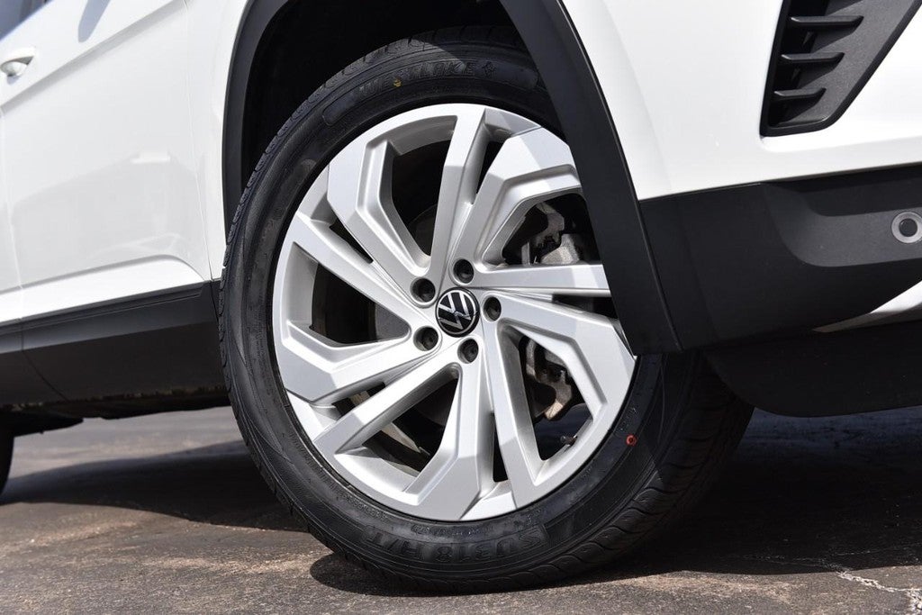 2023 Volkswagen Atlas 2.0T SE w/Technology 4MOTION