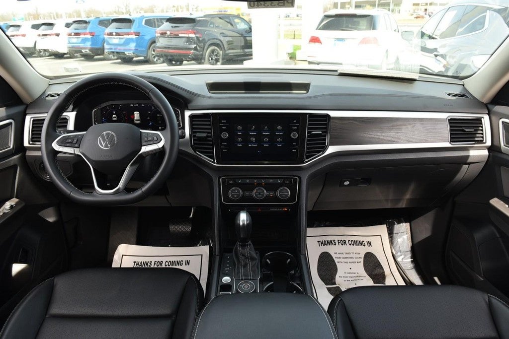 2023 Volkswagen Atlas 2.0T SE w/Technology 4MOTION