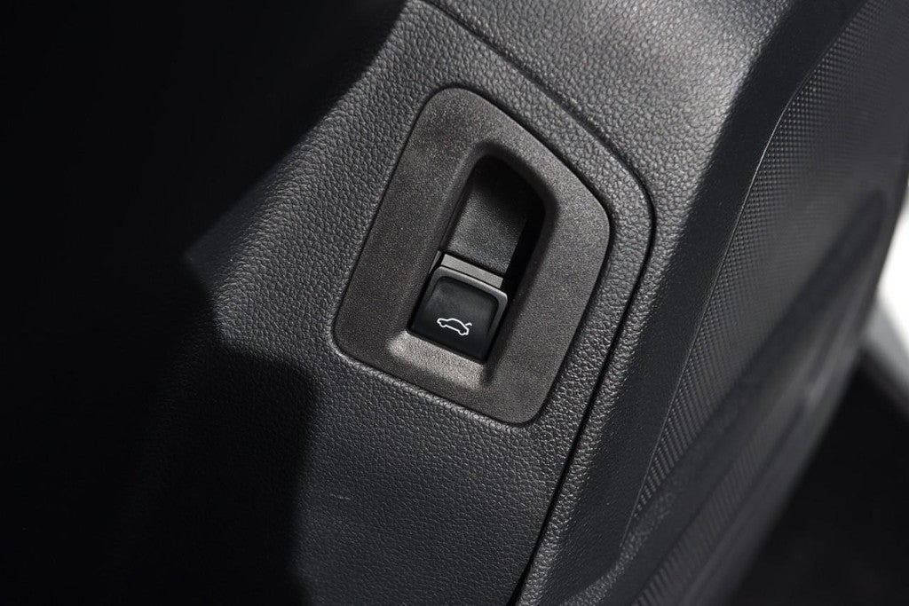 2023 Volkswagen Atlas 2.0T SE w/Technology 4MOTION