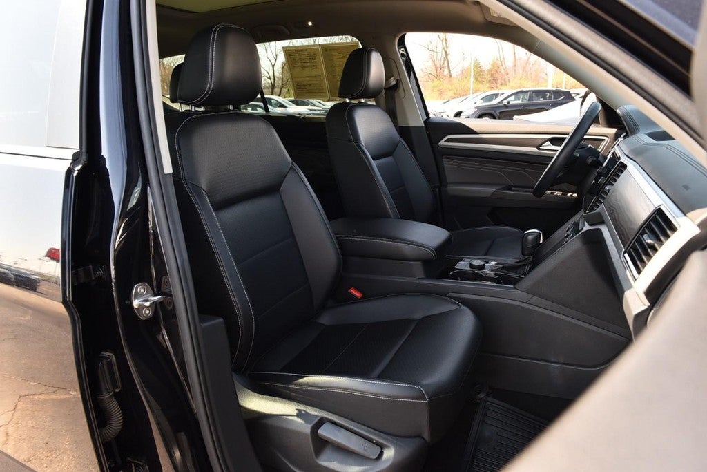 2022 Volkswagen Atlas 3.6L V6 SE w/Technology 4MOTION