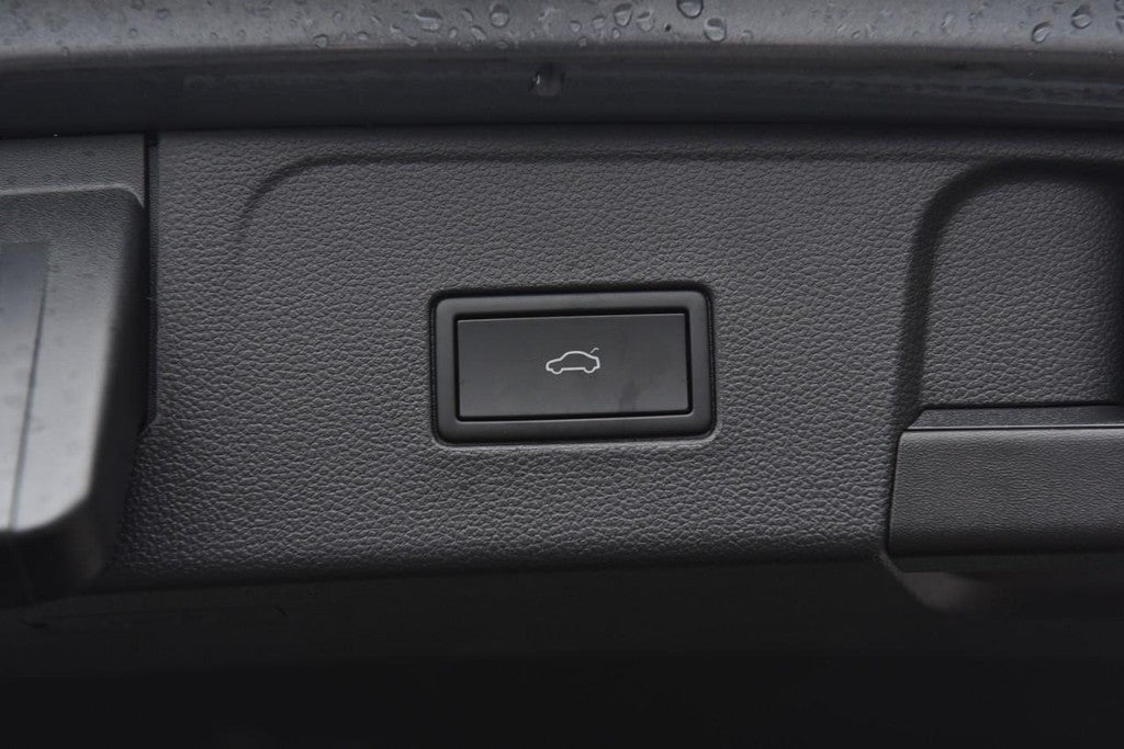 2023 Volkswagen Atlas 3.6L V6 SE w/Technology 4MOTION