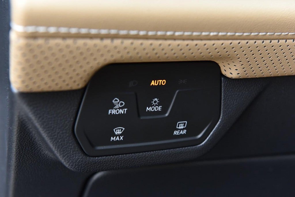 2026 Volkswagen Atlas Cross Sport 2.0T SE 4MOTION