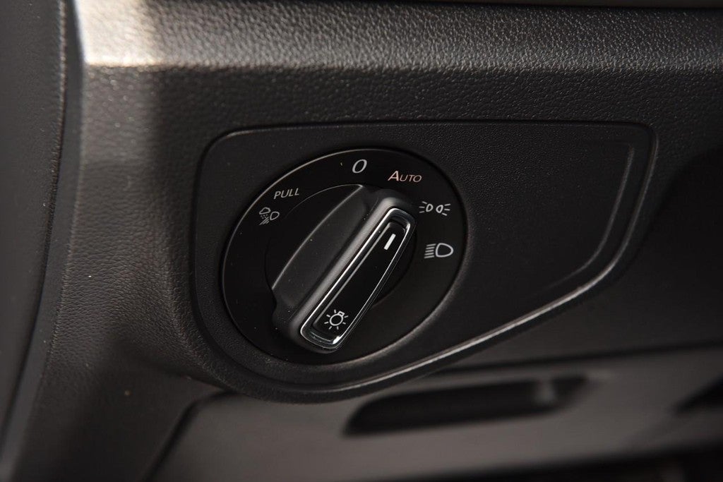 2023 Volkswagen Atlas Cross Sport 2.0T SEL R-Line Black 4MOTION