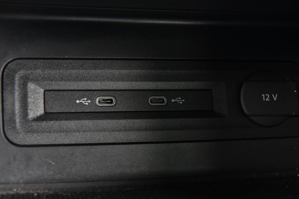 2023 Volkswagen Atlas Cross Sport 2.0T SEL R-Line Black 4MOTION