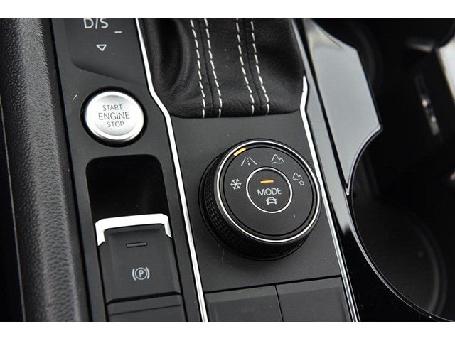 2023 Volkswagen Atlas Cross Sport 2.0T SEL R-Line Black 4MOTION