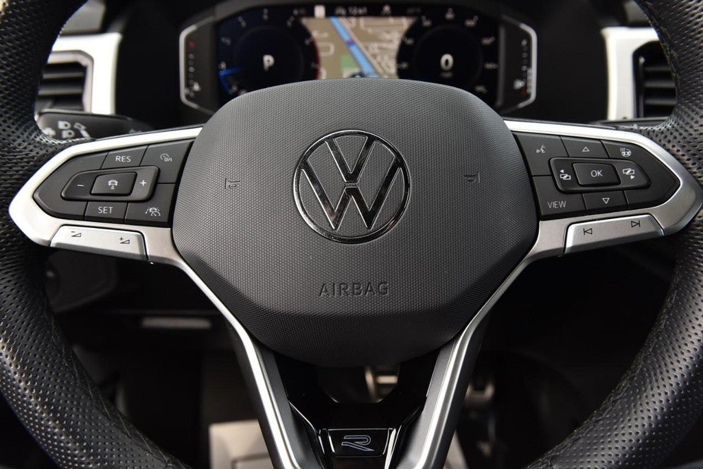 2023 Volkswagen Atlas Cross Sport 2.0T SEL R-Line Black 4MOTION