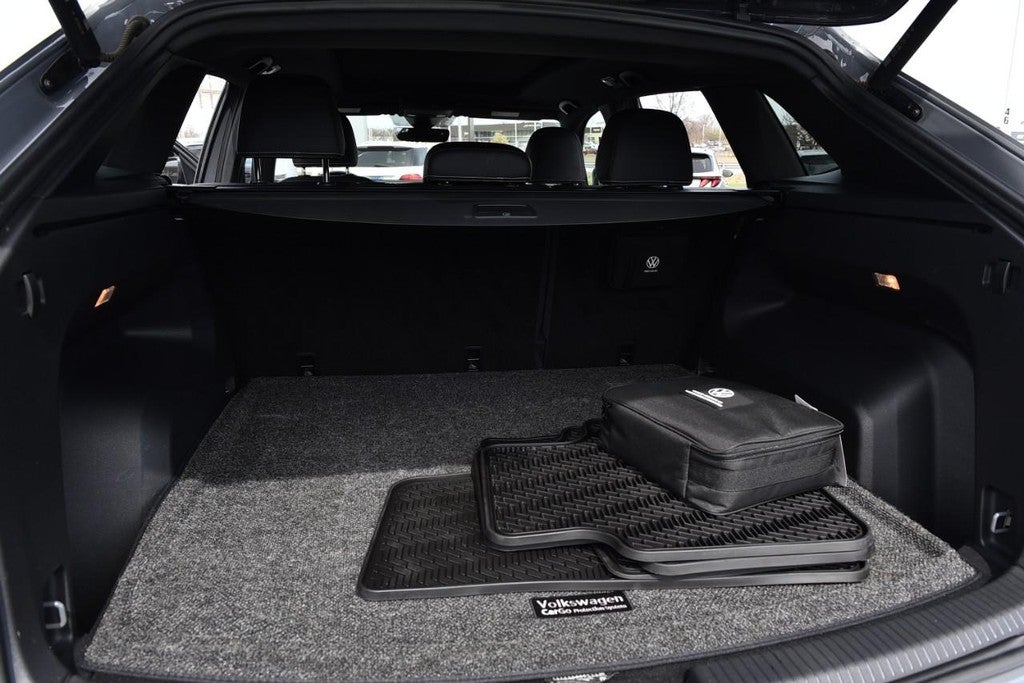 2023 Volkswagen Atlas Cross Sport 2.0T SEL R-Line Black 4MOTION