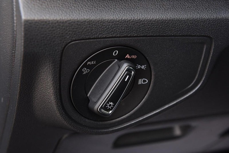 2023 Volkswagen Atlas Cross Sport 3.6L V6 SE w/Technology FWD