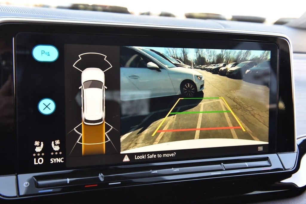 2024 Volkswagen Atlas Cross Sport 2.0T SE w/Technology FWD