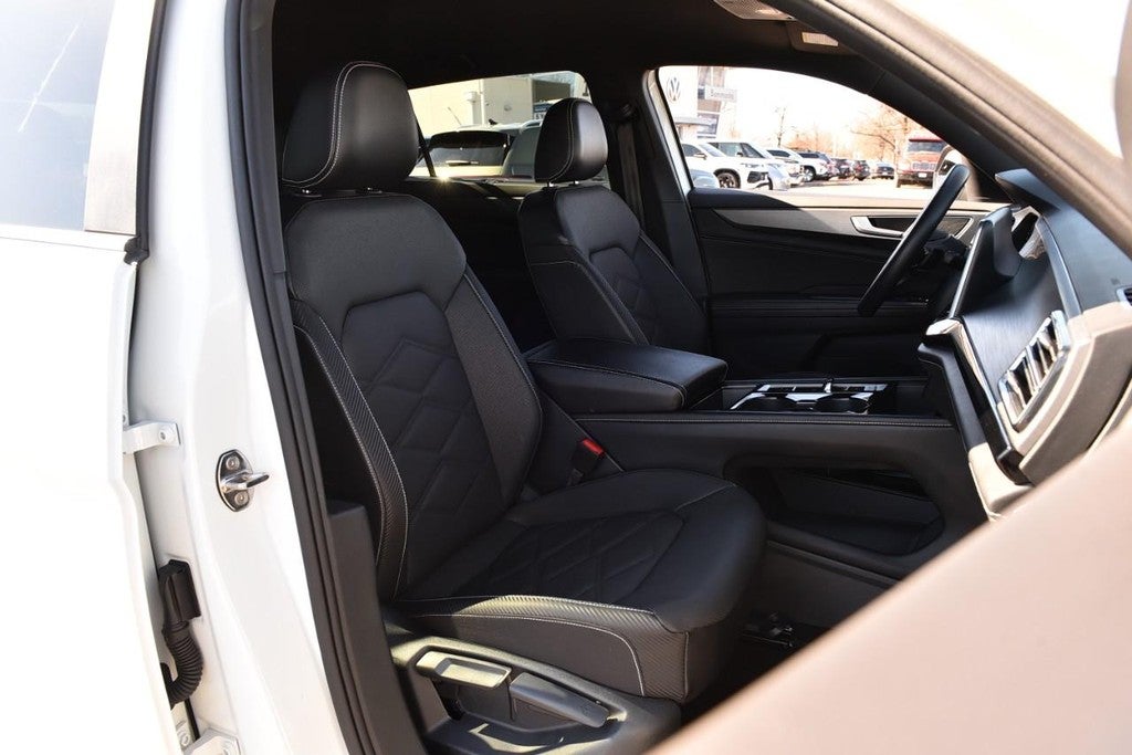 2024 Volkswagen Atlas Cross Sport 2.0T SE w/Technology FWD