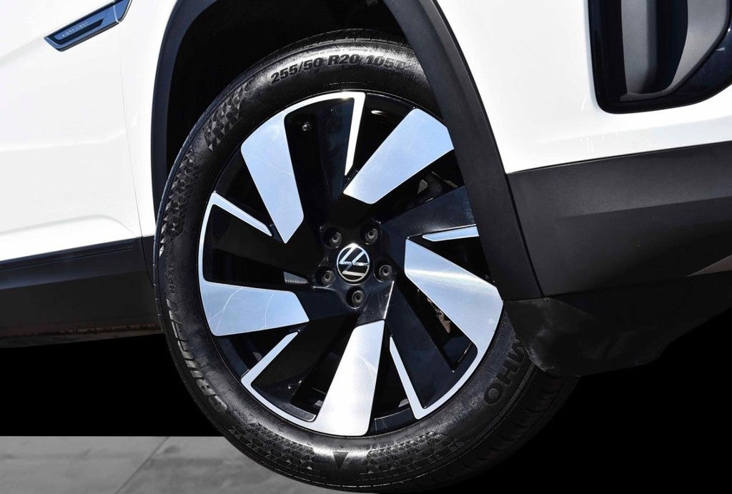 2024 Volkswagen Atlas Cross Sport 2.0T SE w/Technology FWD