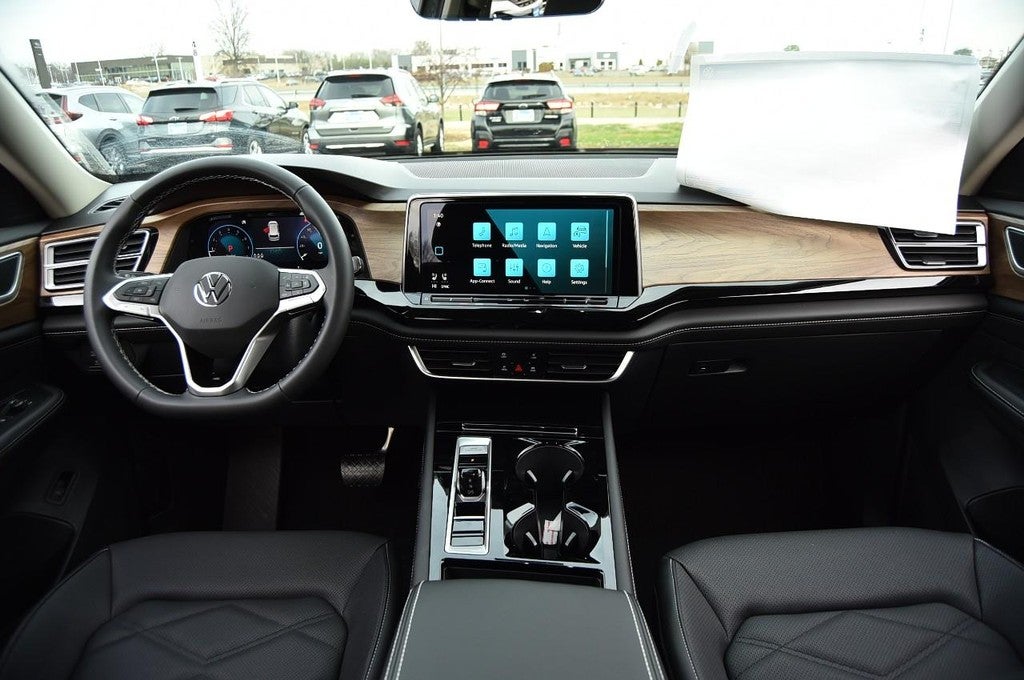 2026 Volkswagen Atlas 2.0T SE w/Technology FWD