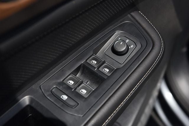 2025 Volkswagen Atlas 2.0T SE w/Technology FWD