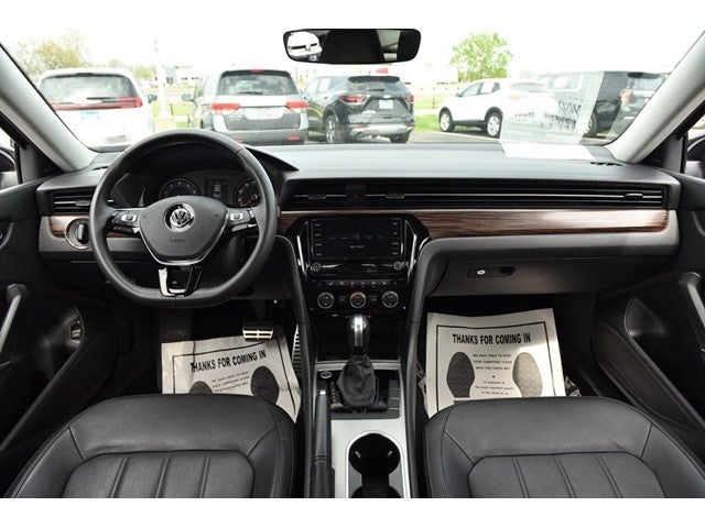 2022 Volkswagen Passat 2.0T Limited Edition