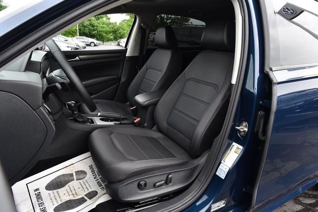 2020 Volkswagen Passat 2.0T R-Line