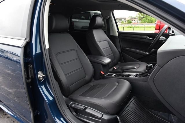 2020 Volkswagen Passat 2.0T R-Line