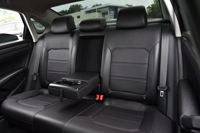 2020 Volkswagen Passat 2.0T R-Line