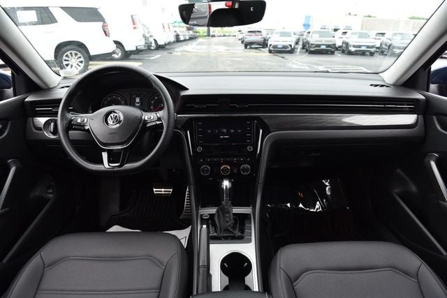 2020 Volkswagen Passat 2.0T R-Line