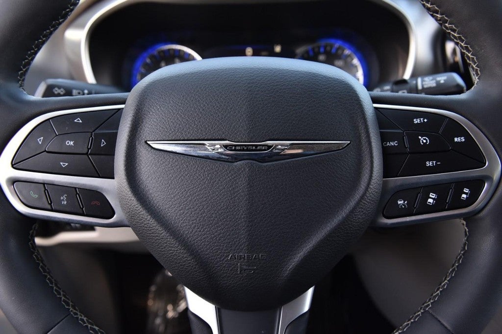 2022 Chrysler Pacifica Touring L FWD