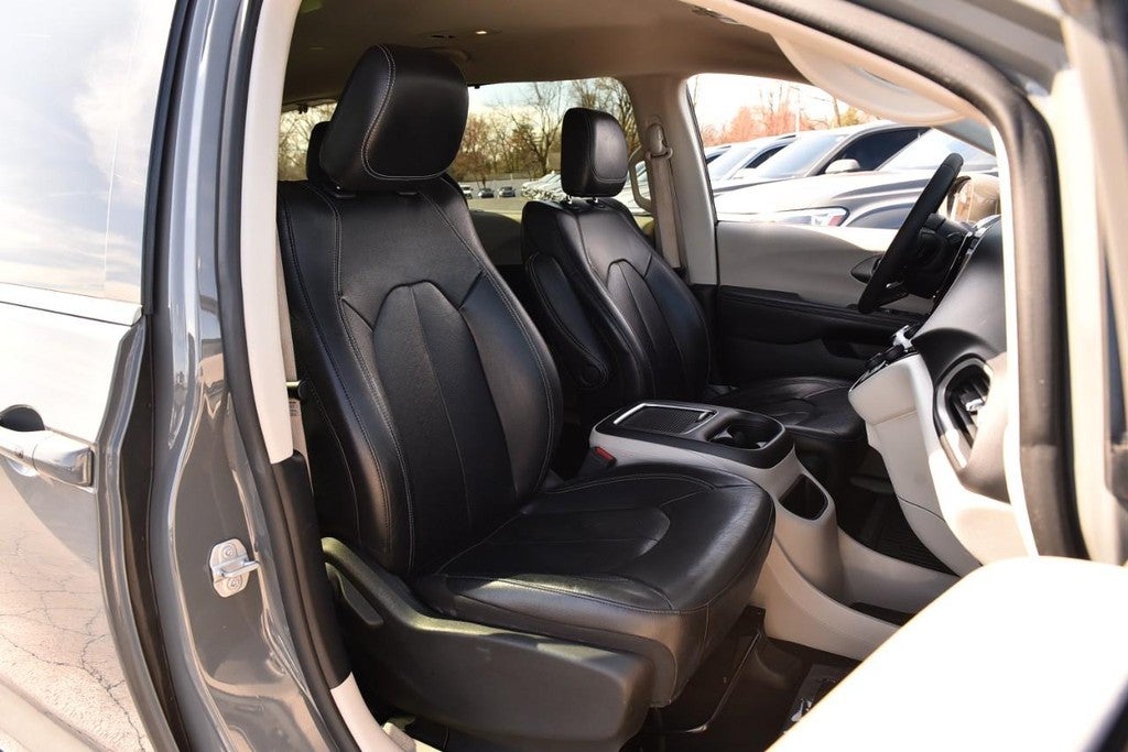 2022 Chrysler Pacifica Touring L FWD