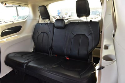 2022 Chrysler Pacifica Touring L FWD