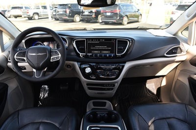 2022 Chrysler Pacifica Touring L FWD