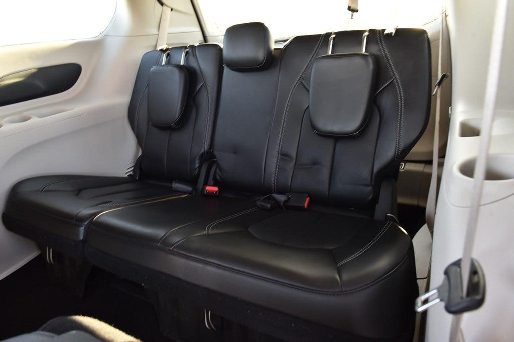 2024 Chrysler Pacifica Hybrid Select FWD