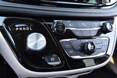 2024 Chrysler Pacifica Hybrid Select FWD