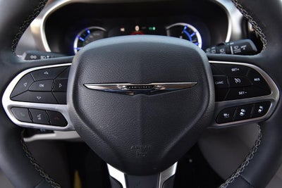 2024 Chrysler Pacifica Hybrid Select FWD