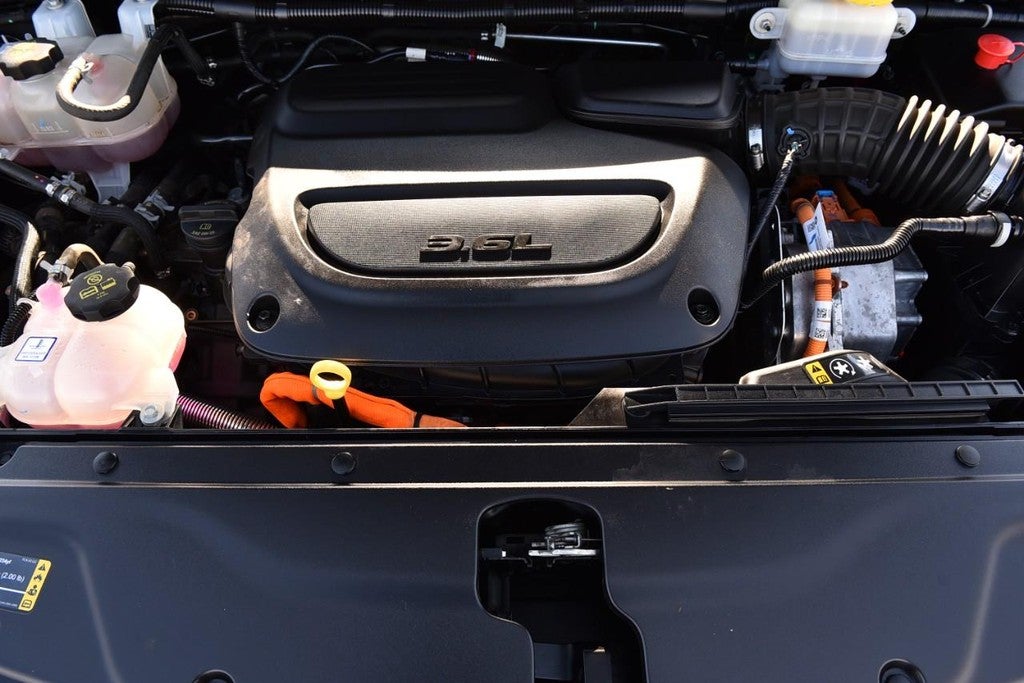 2024 Chrysler Pacifica Hybrid Select FWD