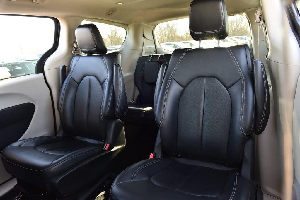 2024 Chrysler Pacifica Hybrid Select FWD