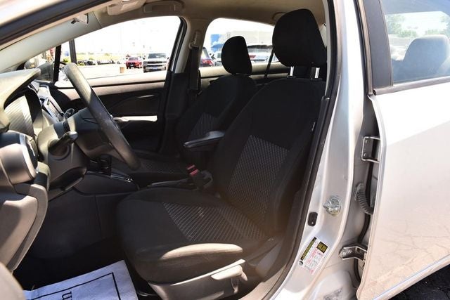 2021 Nissan Versa 1.6 S