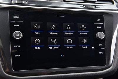 2024 Volkswagen Tiguan 2.0T SE