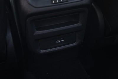 2025 Volkswagen Taos SE Black 4MOTION