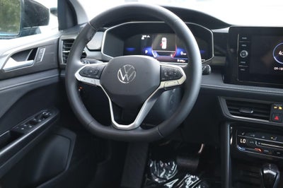 2025 Volkswagen Taos SE Black 4MOTION
