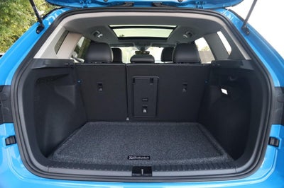 2025 Volkswagen Taos SE Black 4MOTION