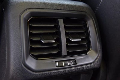 2026 Volkswagen Taos 1.5T SE Black